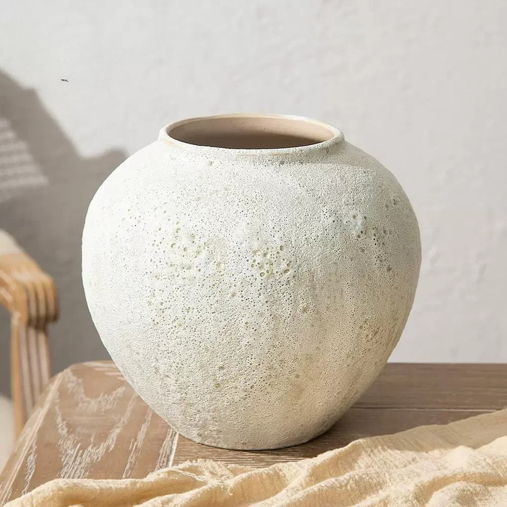 Saturi Textured Ceramic Vase