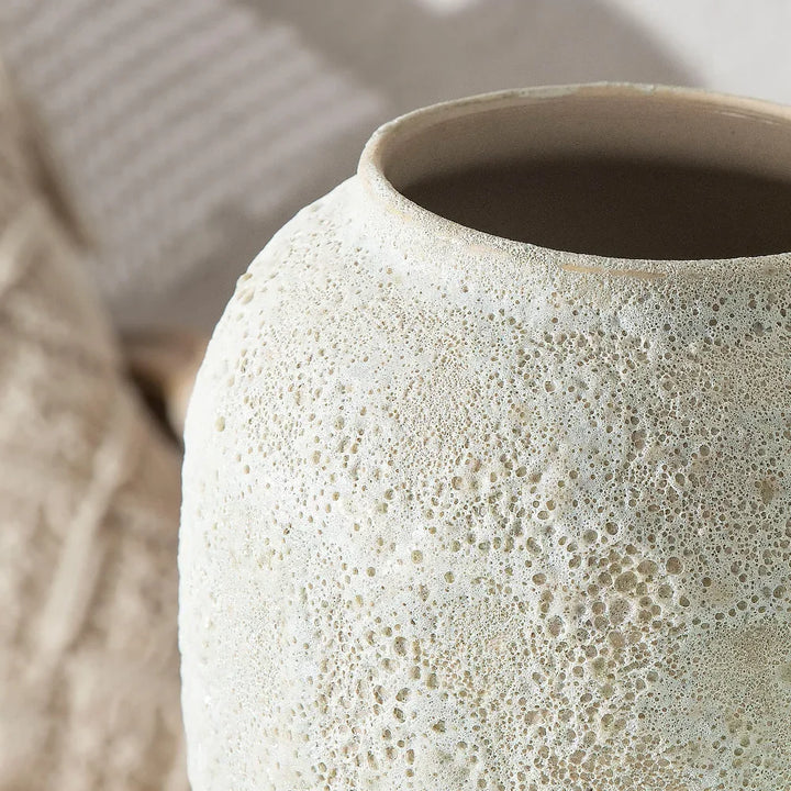 Saturi Textured Ceramic Vase